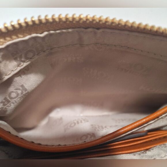 Michael Kors MK Jet Set Signature Logo Large Wristlet / Wallet - Picture 5 of 6